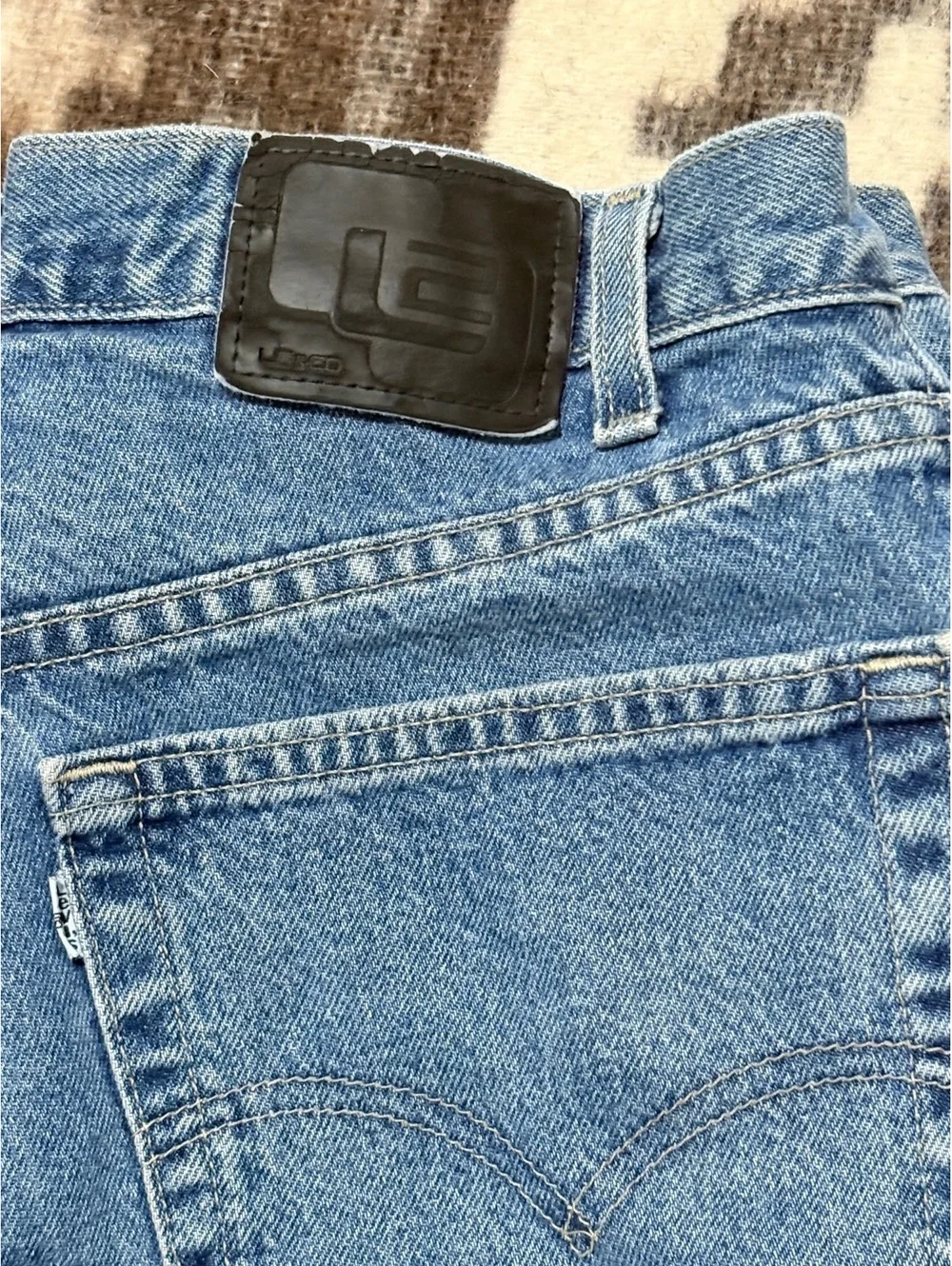 Vintage 90s Levis SilverTab Baggy Fit Jeans 33x30 Made in USA Distressed Blue